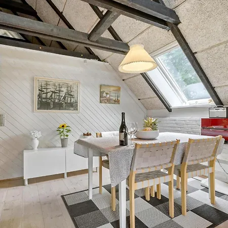 펜션 3 Bedroom Beautiful In