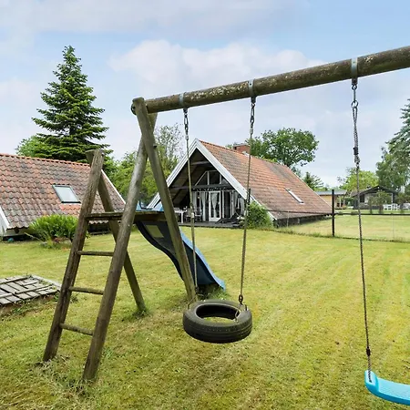 3 Bedroom Beautiful In Dom wakacyjny Gilleleje
